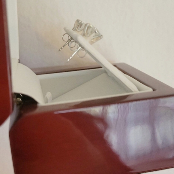 New 4ct Certified Moissanite Stud Earrings - Picture 8 of 10